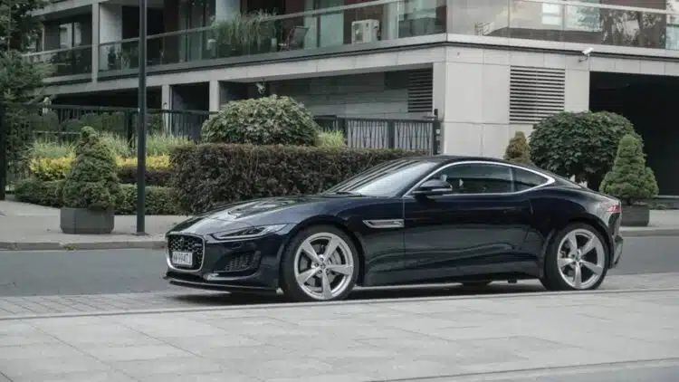 jaguar f-type automobilis