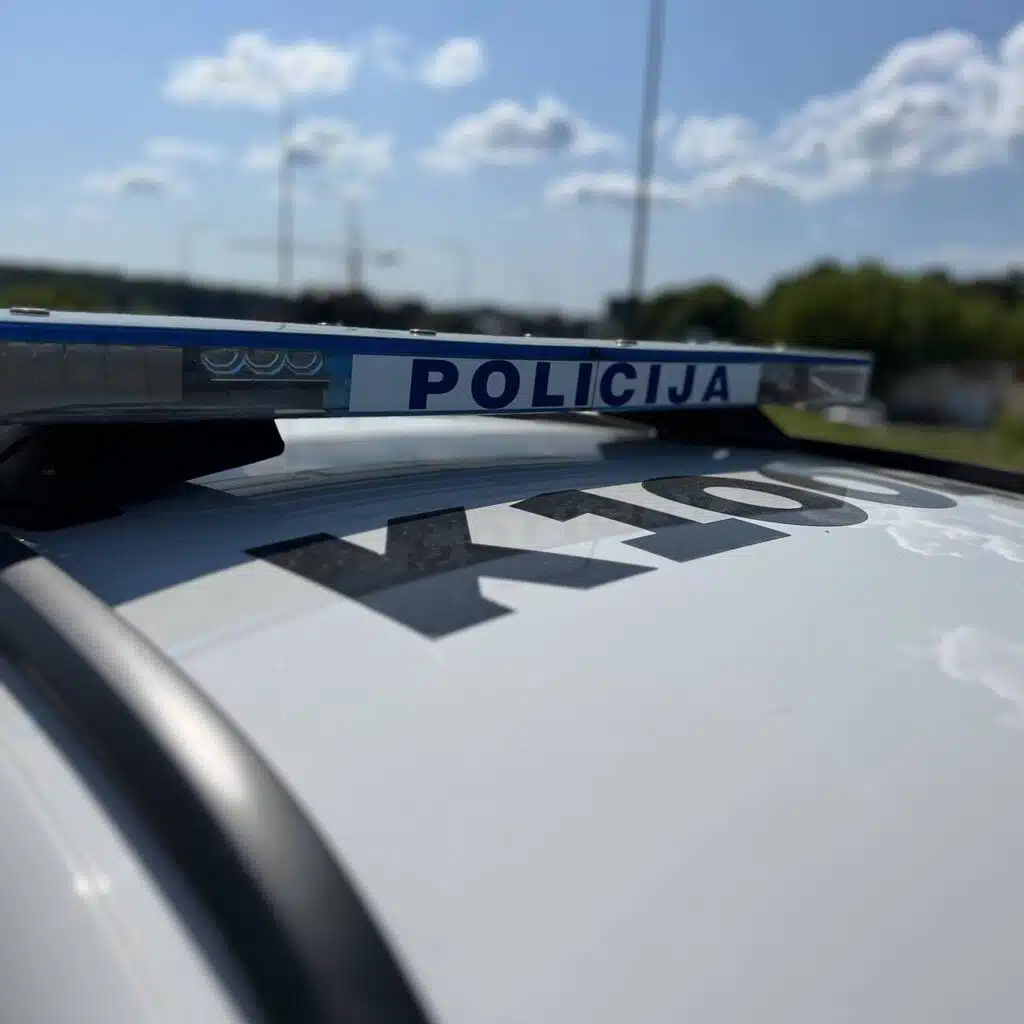 lietuvos policija tarnybinis automobilis