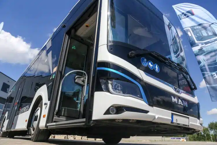 man elektrinis autobusas