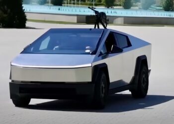 tesla cybertruck su kulkosvaidziu