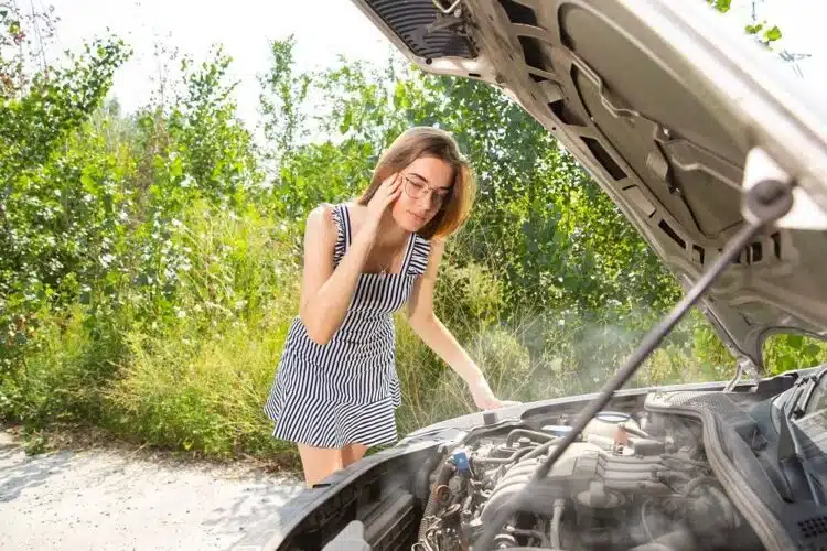 ka daryti su senu nevaziuojanciu automobiliu