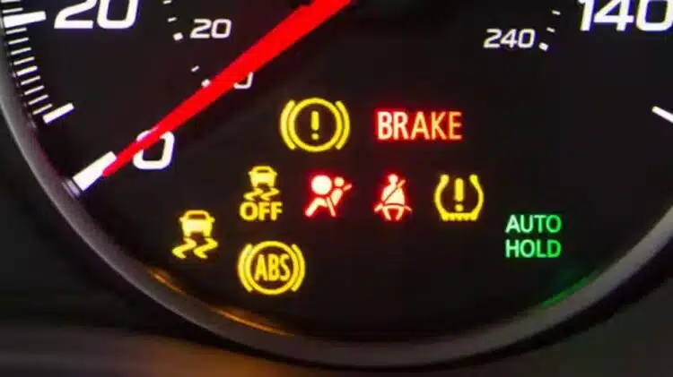 automobilio avarinis rezimas
