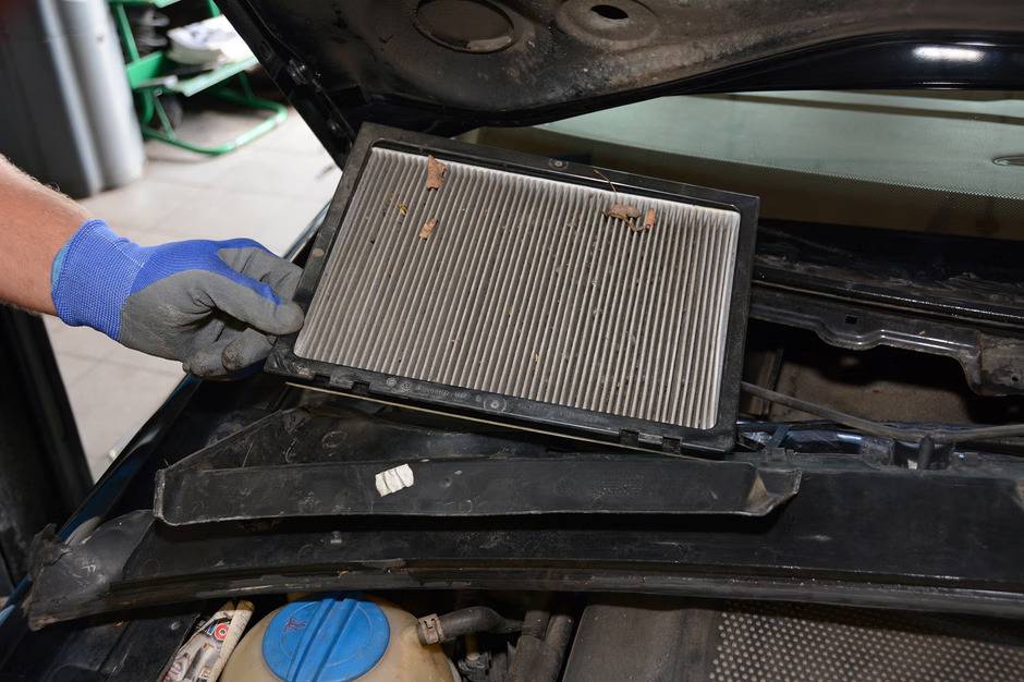automobilio salono filtras salono filtro keitimas