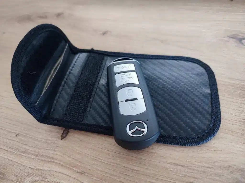 berakte sistema keyless automobilio raktas raktelis
