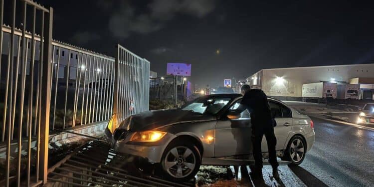 bmw atsitrenke i tvora eismo ivykis avarija