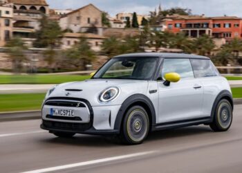 mini cooper se elektromobilis