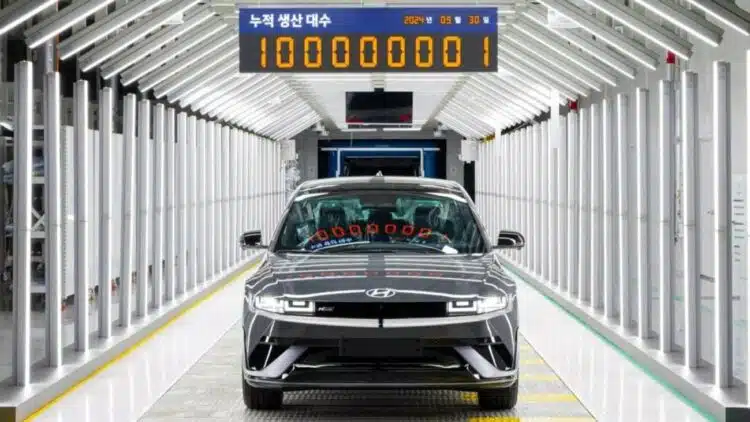 Po 57 metų Hyundai pagamino 100 milijoninį automobilį
