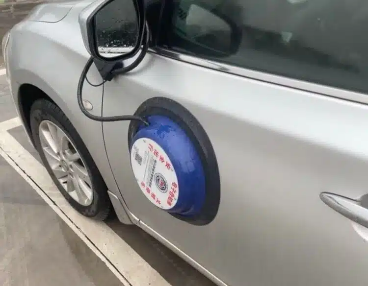 Vairuotojams kuriems sunku tinkamai pastatyti automobilį siūlomas naujas būdas