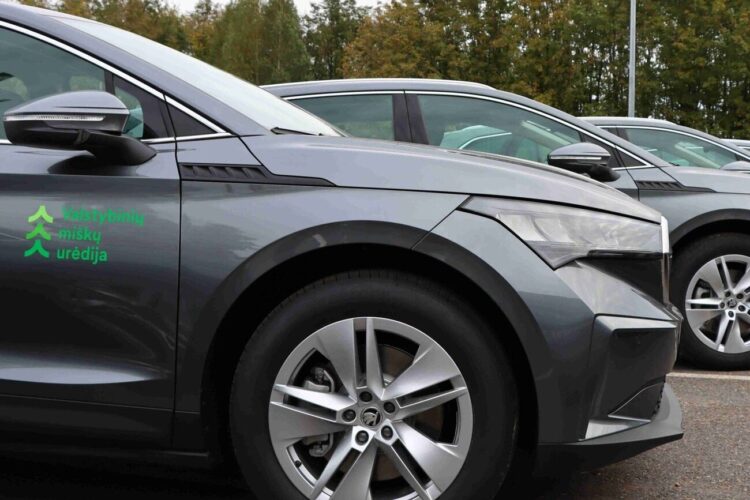Valstybinių miškų urėdijos regioninius padalinius pasiekė 88 elektromobiliai