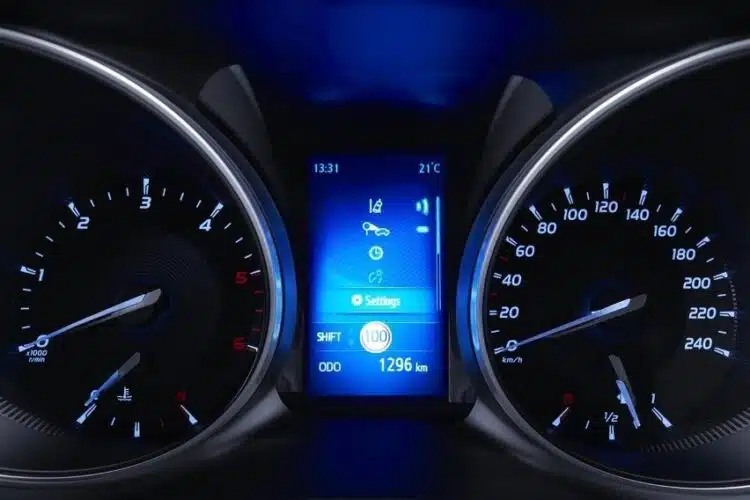 automobilio prietaisu skydelis laiko persukimas laikas