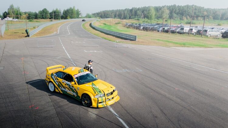 bmw automobilis driftas
