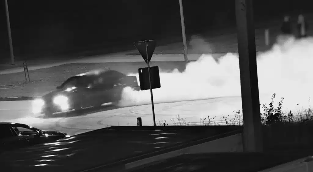 bmw driftas chuliganiskas vairavimas