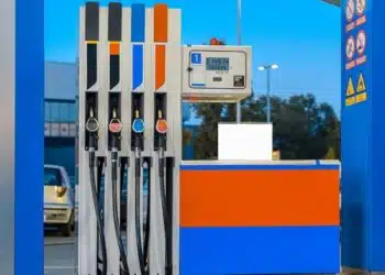 degaline dyzelinas benzinas kuras degalai