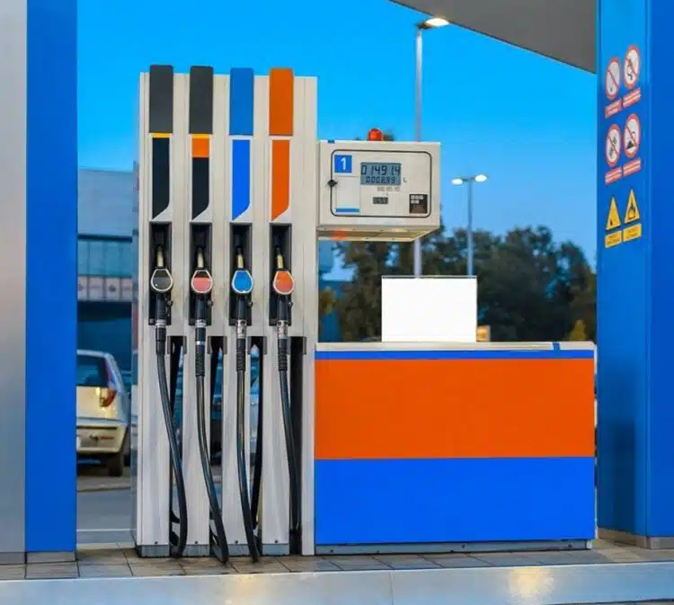 degaline dyzelinas benzinas kuras degalai