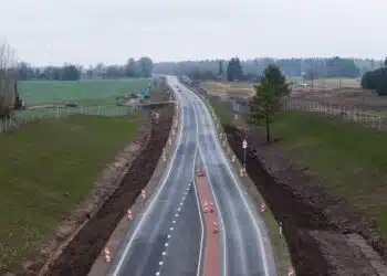 „Betonkės“ era juda pabaigos link: eismui atidarytas atnaujintas 30 km kelio ruožas nuo Molėtų iki Utenos