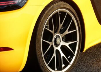 Porsche 718 Cayman GT4 RS