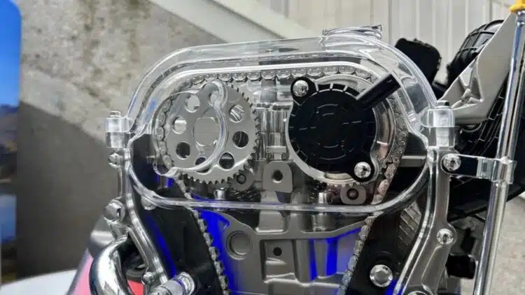 automobilio variklio paskirstymo grandine