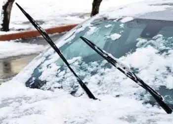 priekinio stiklo valytuvai ziema automobilis sniegas priekinis stiklas