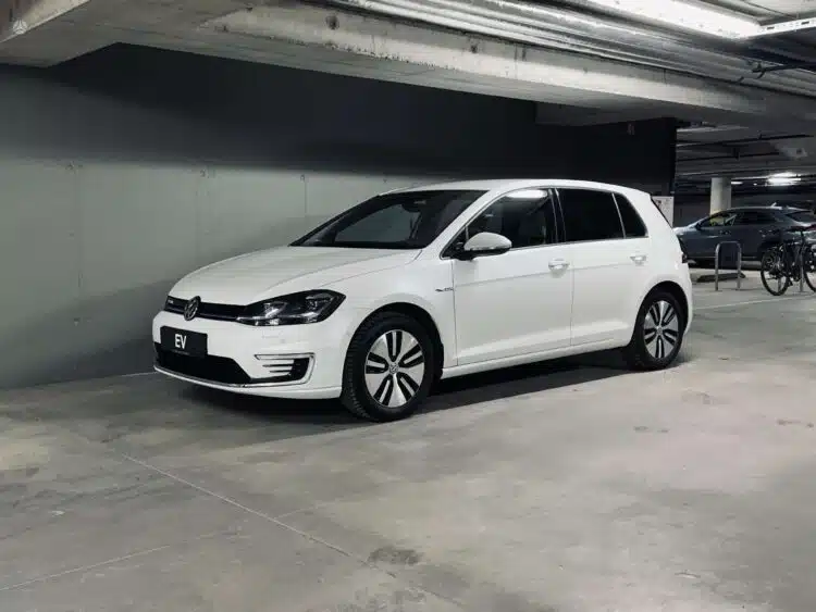 volkswagen e-golf hecbekas elektromobilis
