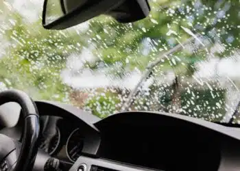 automobilio priekinis stiklas priekinio stiklo valytuvai
