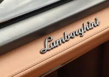 lamborghini uzrasas