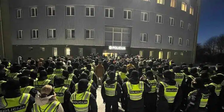 lietuvos policijos pastatas policijos pareigunai