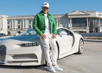 Nuo imigranto iki ikonos: Manny Khoshbino kelias į automobilinę šlovę