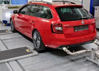 Nuo sausio 1 d. pasikeitė iš tinklo įkraunamų hibridinių transporto priemonių homologavimo ES tvarka. Naujasis Euro 6e-bis išmetamųjų teršalų standartas dar vienas smūgis vidaus degimo automobiliams