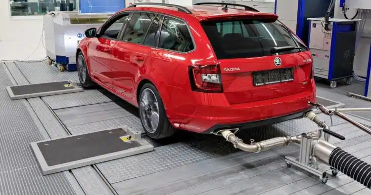 Nuo sausio 1 d. pasikeitė iš tinklo įkraunamų hibridinių transporto priemonių homologavimo ES tvarka. Naujasis Euro 6e-bis išmetamųjų teršalų standartas dar vienas smūgis vidaus degimo automobiliams