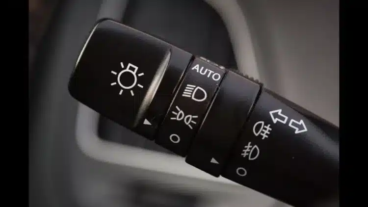 automobilio zibintu rankenele svirtis