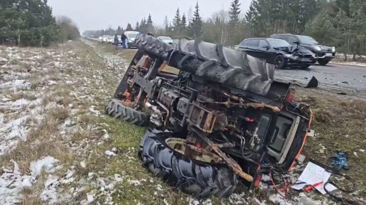 STOP kadras iš „Hibridinis paparacas“ vaizdo įrašo