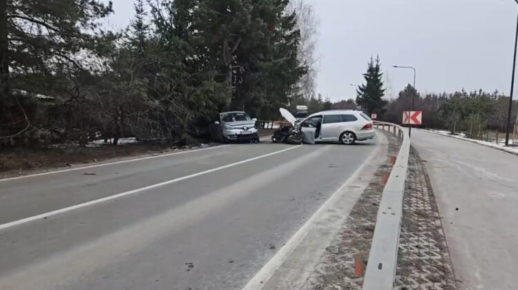 STOP kadras iš „Hibridinis paparacas“ vaizdo įrašo