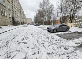 Klaipėdoje atsiras beveik 1000 naujų parkavimo vietų