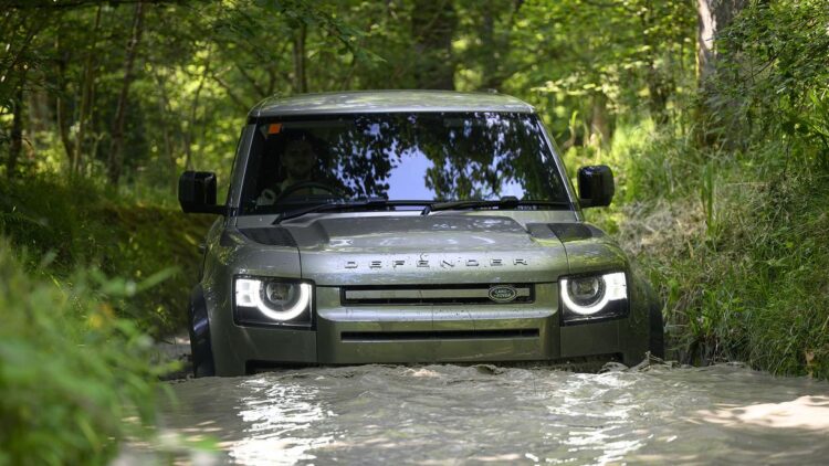 Land Rover Defender
