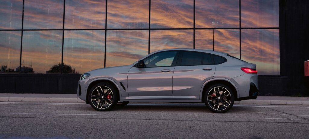 bmw x4 visureigis krosoveris automobilis