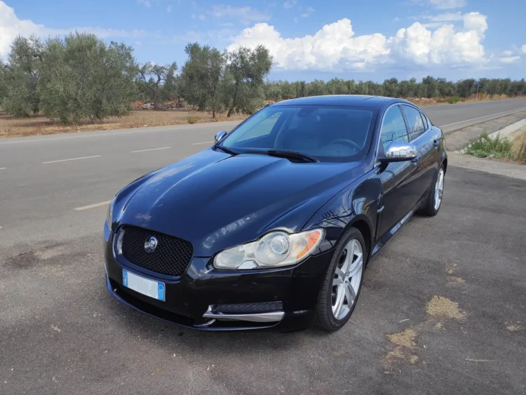 jaguar xf automobilis