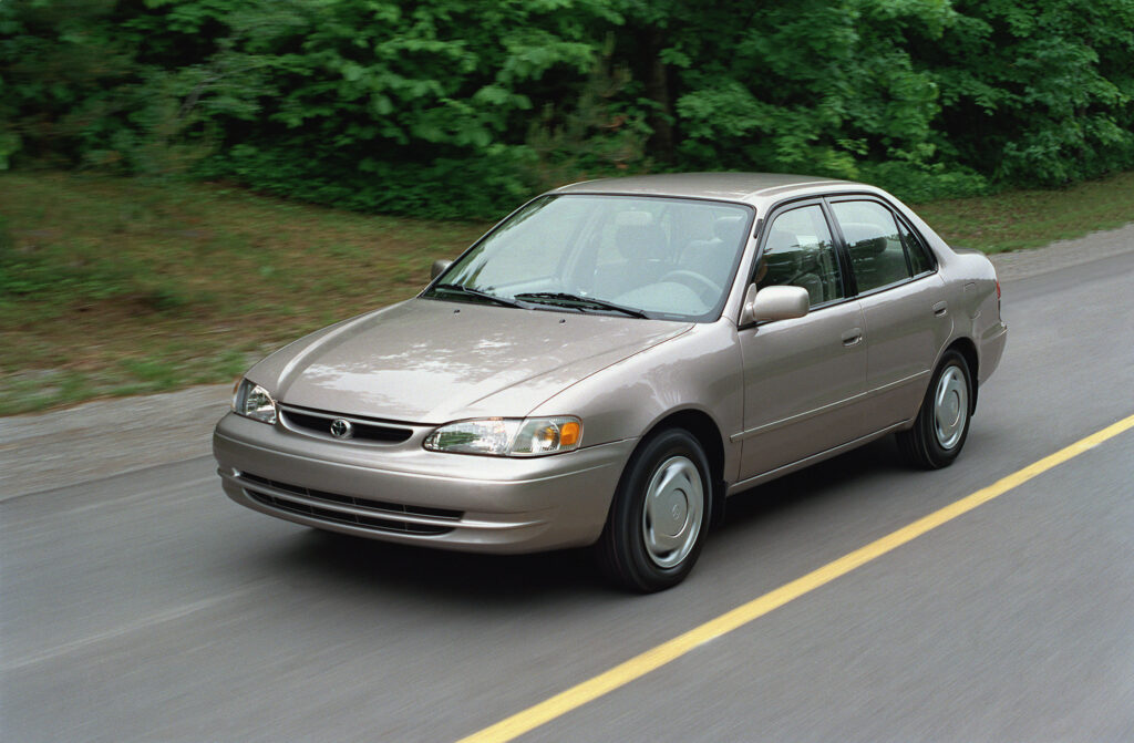 2000_Toyota_Corolla_01