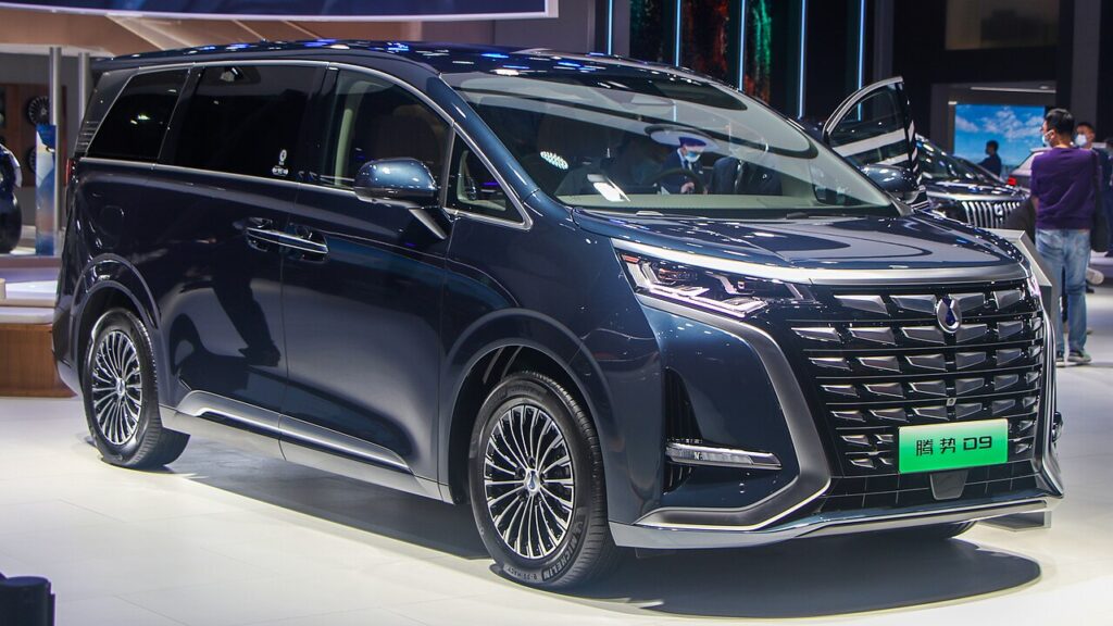 BYD Denza 9