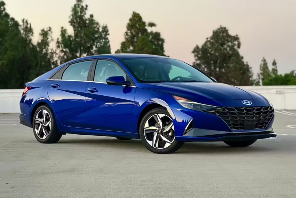 Hyundai Elantra Hybrid Blue