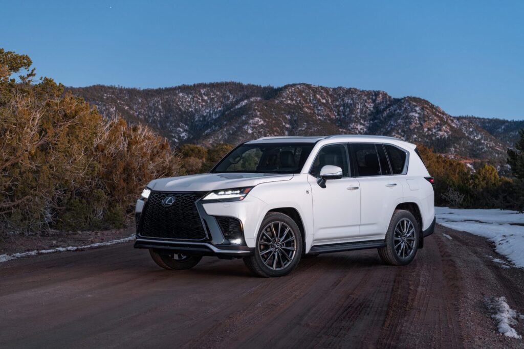 Lexus LX 700h 1