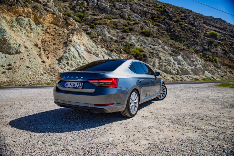 ŠKODA dalys- ką būtina turėti automobilyje, kad išvengtumėte netikėtų gedimų_