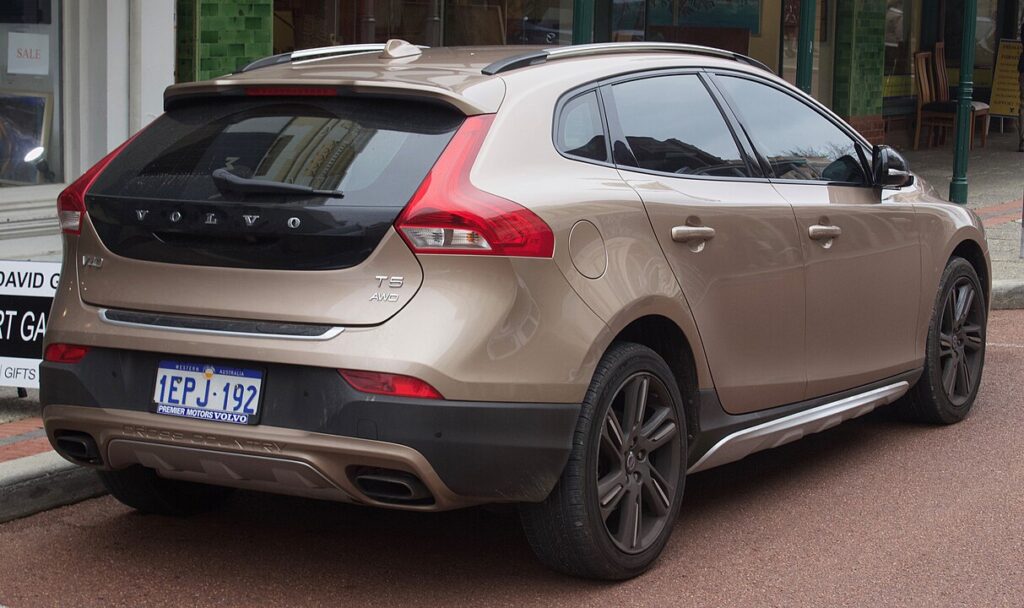 Volvo v40