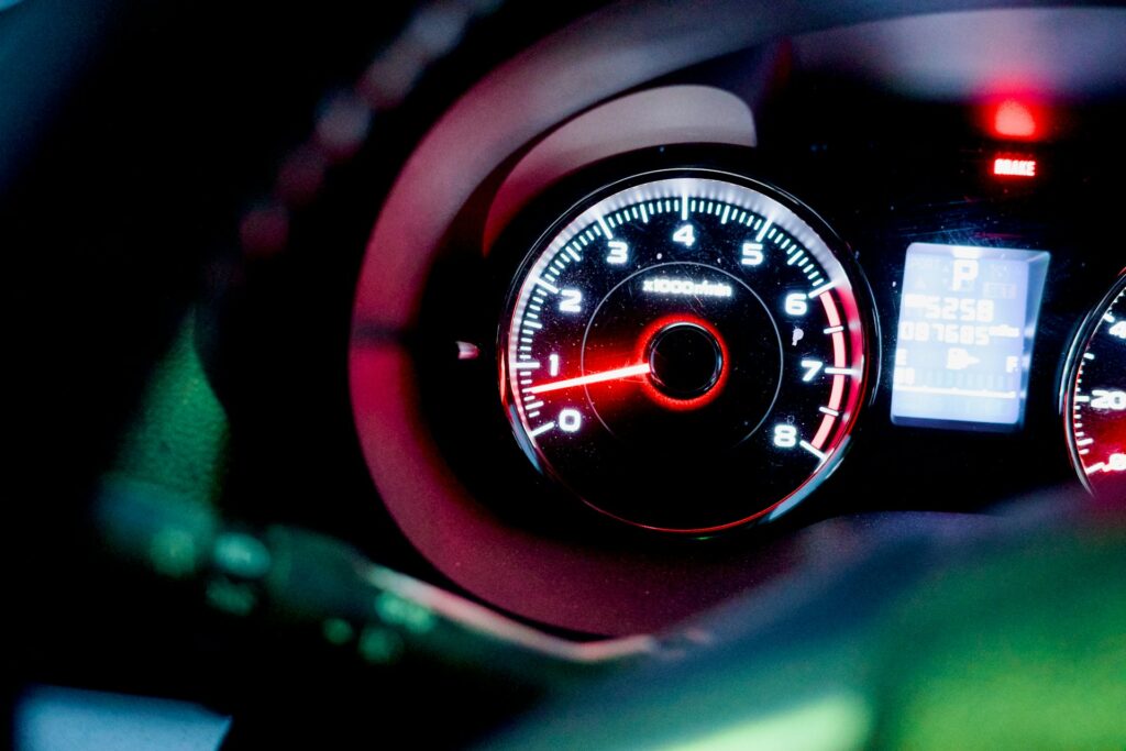 automobilio variklio sukiu daznis apsukos