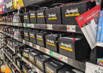 Ar reikia krauti naują akumuliatorių? Ekspertų paaiškinimas