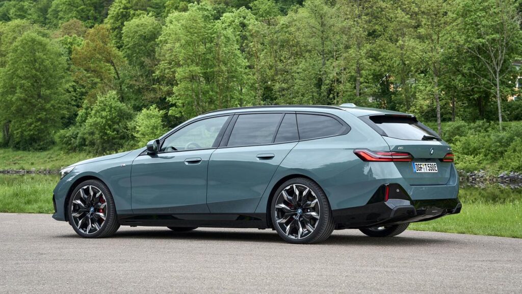 bmw i5 touring