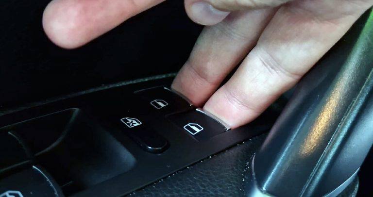 langu uzdarymo mygtukai slapta funkcija langu uzdarymas uzgesinus varikli