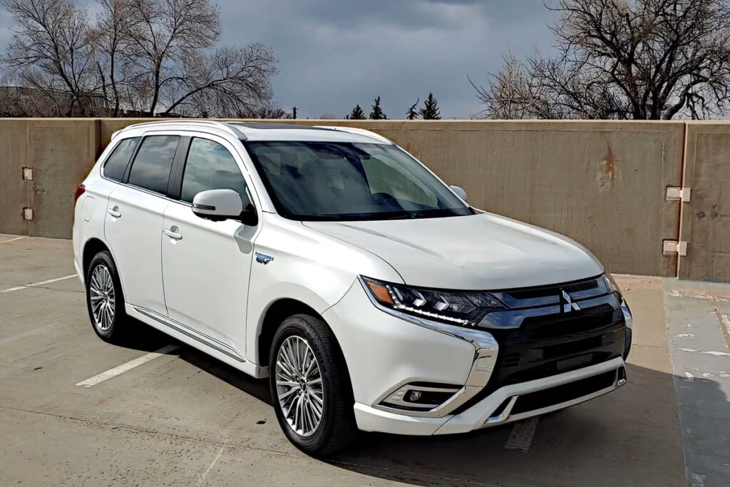 mitsubishi outlander phev