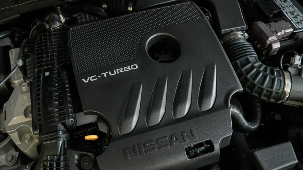 nissan vc turbo variklis 1