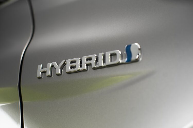 toyota hibridinis automobilis hibridinio automobilio baterija