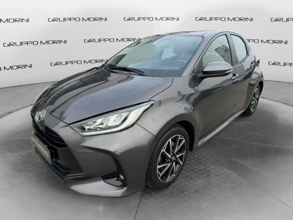 toyota yaris hybrid 1